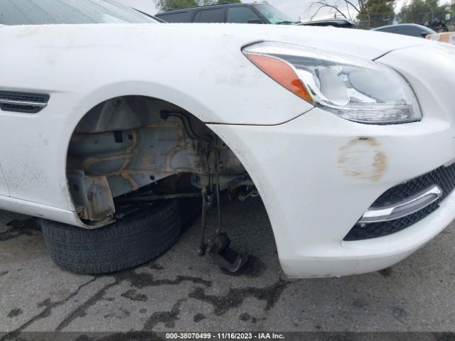 2015 MERCEDES-BENZ SLK 250 WDDPK4HA8FF102364 Photo 5