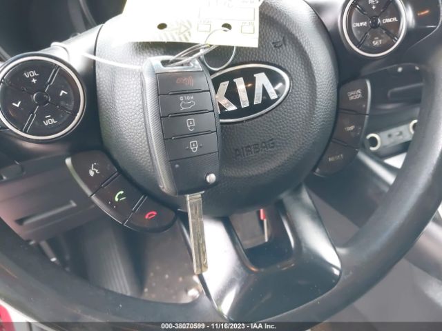 KNDJP3A54K7695041 KIA SOUL +