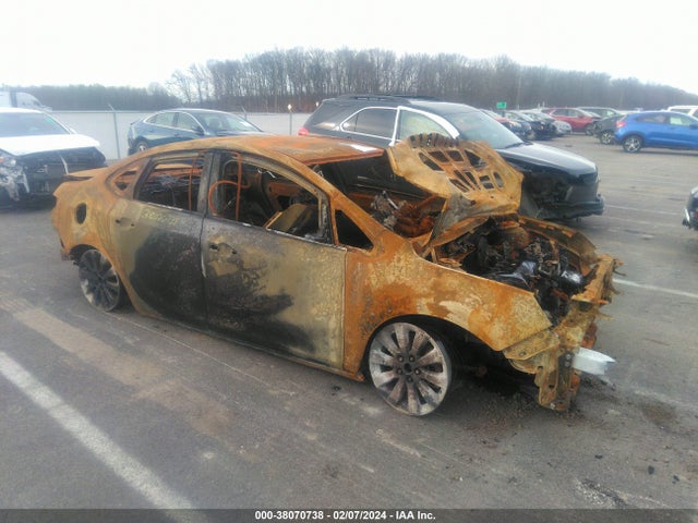 Buick Verano 2016 1G4P15SK2G4103071 Image 1
