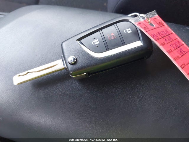 38070964 :رقم المزاد ، JTNKHMBX1K1031074 vin ، 2019 Toyota C-hr Le مزاد بيع