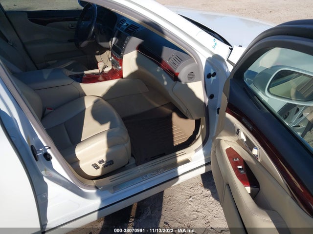 2011 LEXUS LS 460 L VIN: JTHDL1EF5B5003976