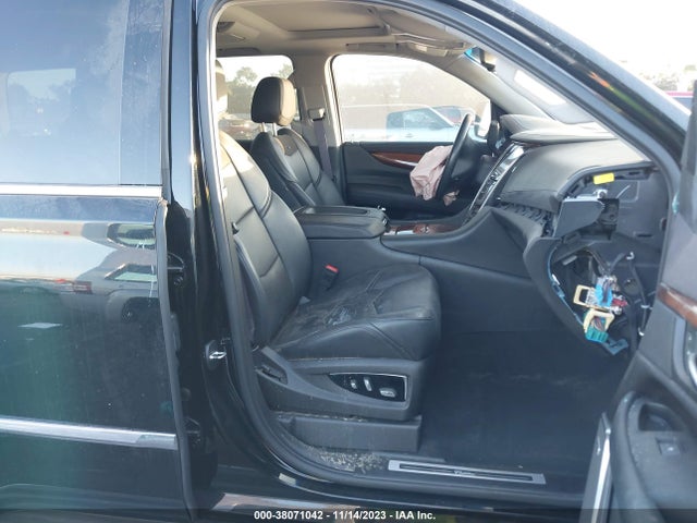 1GYS4MKJ1FR686543 Cadillac Escalade Luxury