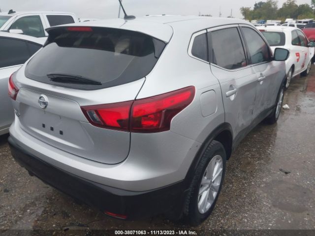 JN1BJ1CP8JW160164 Nissan Rogue Sport S