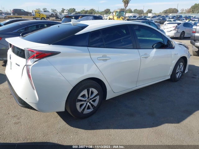 Toyota Prius Two 2018 JTDKBRFU5J3069753 Image 4