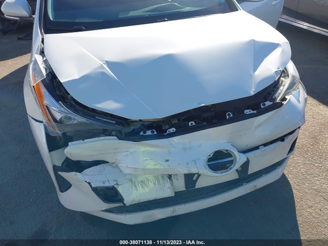 Toyota Prius Two 2018 JTDKBRFU5J3069753 Image 6