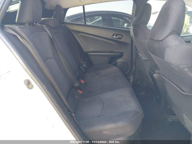 Toyota Prius Two 2018 JTDKBRFU5J3069753 Image 8