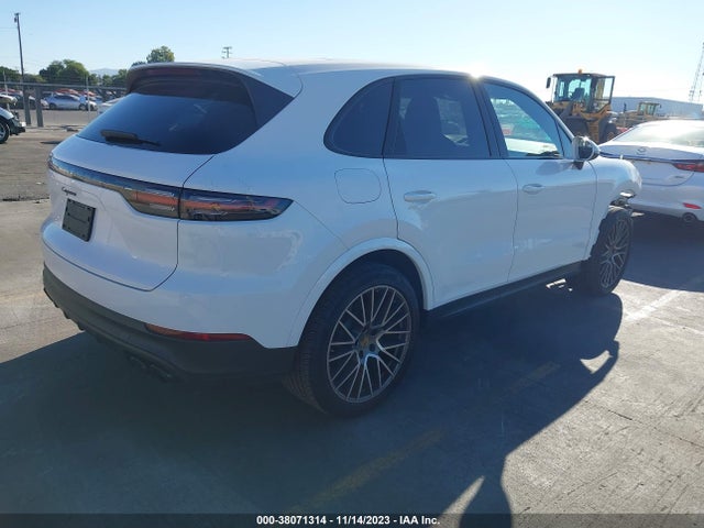 2023 PORSCHE CAYENNE WP1AA2AY2PDA00424 Photo 3