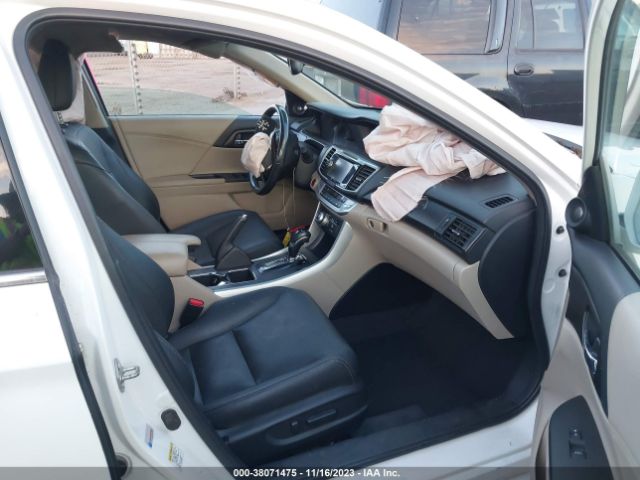 1HGCR6F77EA010134 Honda Accord Hybrid Touring
