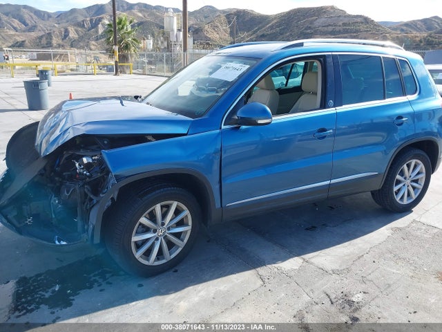 WVGSV7AX8HW506503 Volkswagen Tiguan 2.0t Wolfsburg Edition