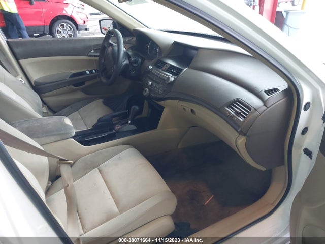 2009 HONDA ACCORD 2.4 LX VIN: 1HGCP263X9A086562