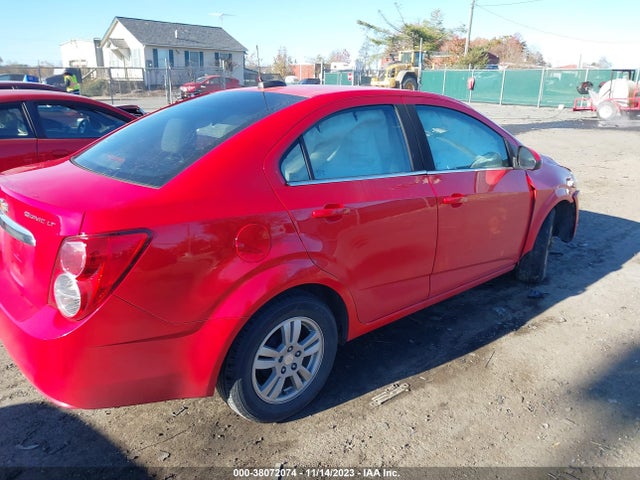 Chevrolet Sonic Lt Auto 2015 1G1JC5SH8F4184836 Image 4