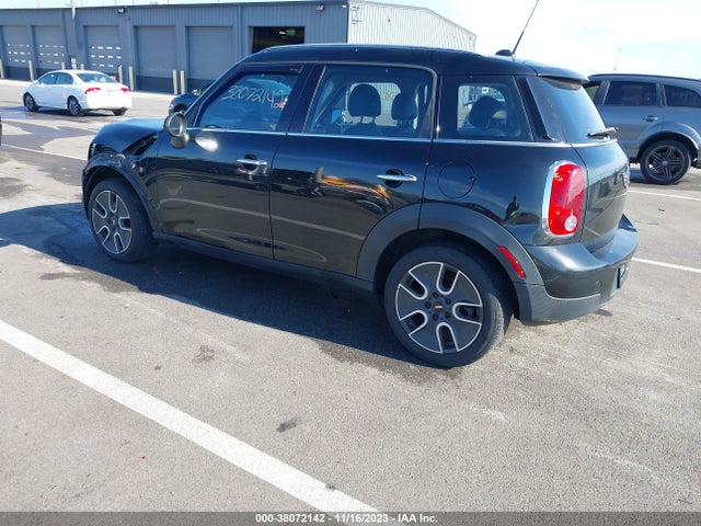 2011 MINI COOPER COUNTRYMAN WMWZB3C56BWM00197 Photo 2