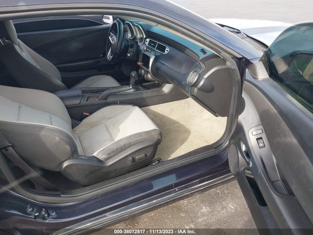 38072517 :رقم المزاد ، 2G1FB1E34D9146970 vin ، 2013 Chevrolet Camaro 1lt مزاد بيع