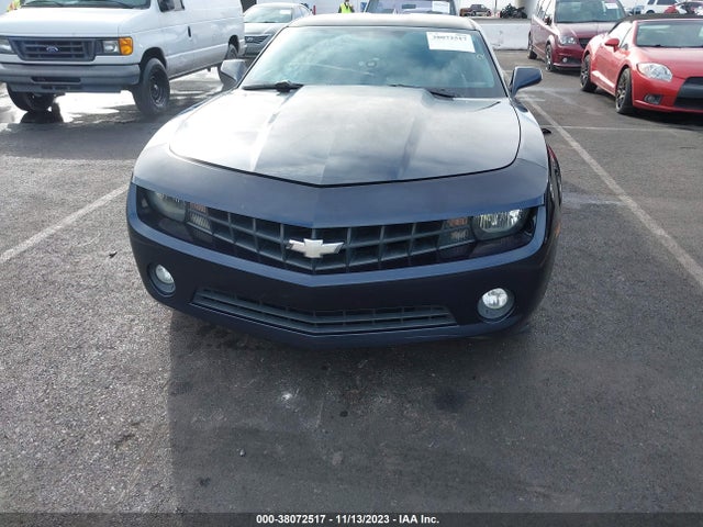38072517 :رقم المزاد ، 2G1FB1E34D9146970 vin ، 2013 Chevrolet Camaro 1lt مزاد بيع