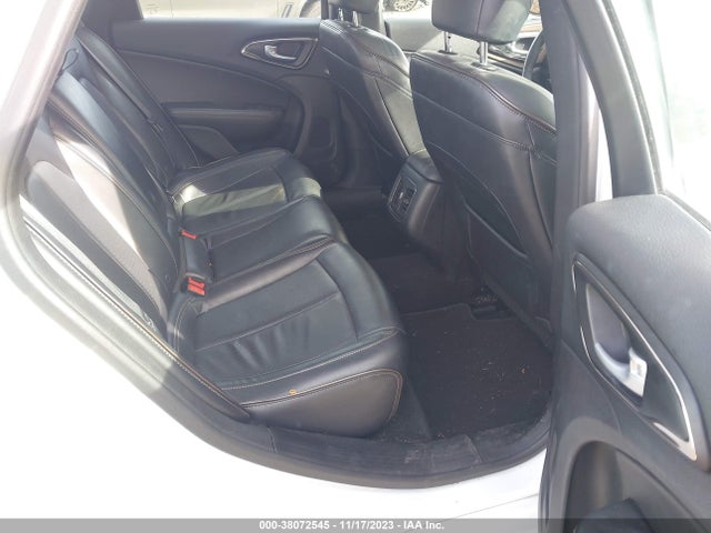 1C3CCCEGXFN668769 Chrysler 200 C
