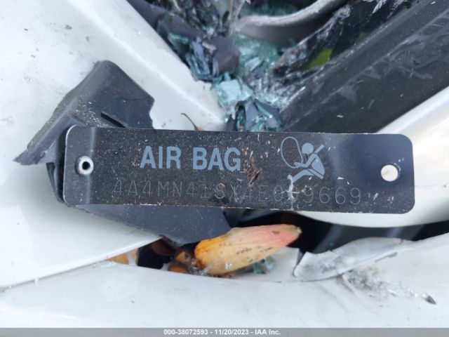 2004 MITSUBISHI ENDEAVOR 4A4MN41SX4E009669 Photo 8