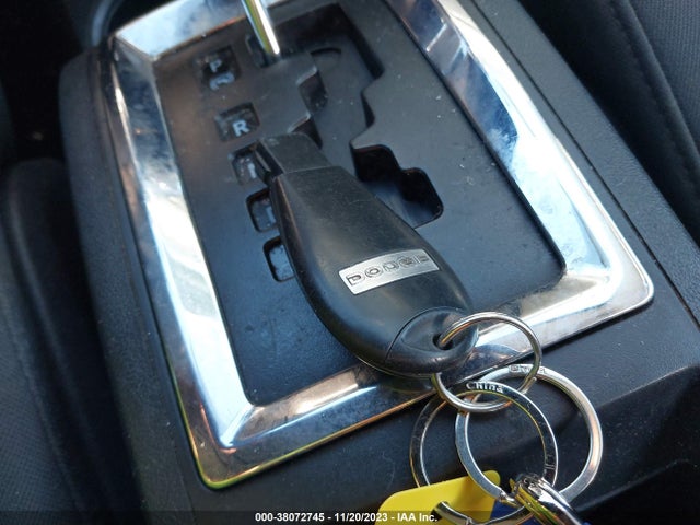 2010 DODGE JOURNEY SXT VIN: 3D4PG5FV8AT176330