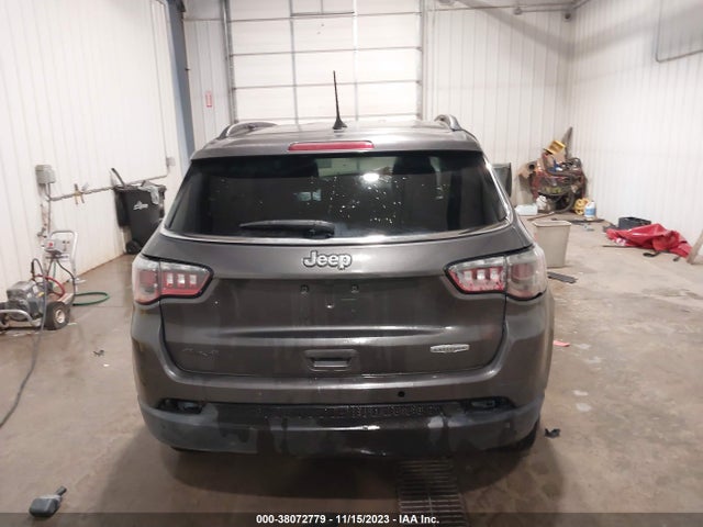 Jeep Compass Latitude 4x4 2018 3C4NJDBB4JT282575 Image 16