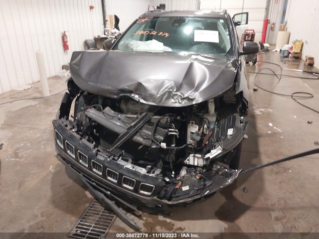 Jeep Compass Latitude 4x4 2018 3C4NJDBB4JT282575 Image 6