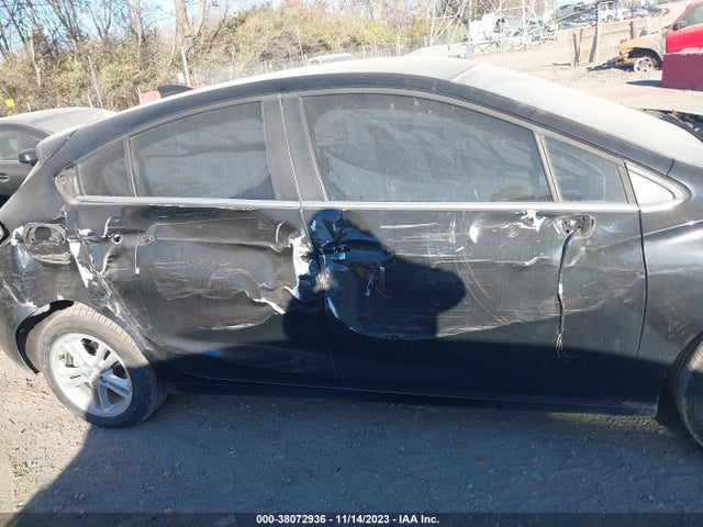 Chevrolet Cruze Lt Auto 2018 3G1BE6SM9JS653409 Image 13
