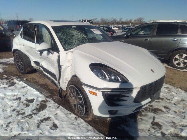 2018 PORSCHE MACAN WP1AA2A5XJLB15162 Photo 0