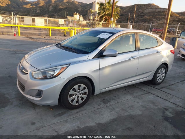 Hyundai ACCENT SE 2017 KMHCT4AE1HU273535 Image 2