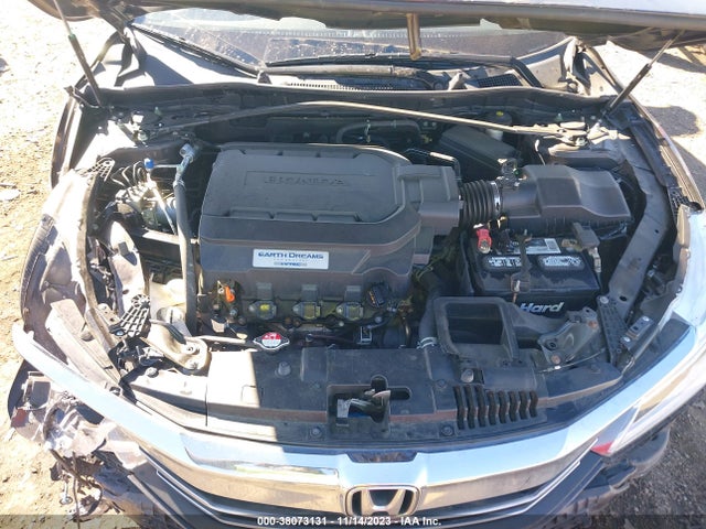 Honda Accord Touring 2016 1HGCR3F90GA019938 Image 10