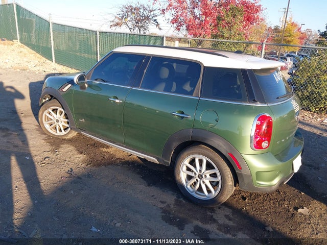 2016 MINI COUNTRYMAN WMWZC5C57GWU20703 Photo 2