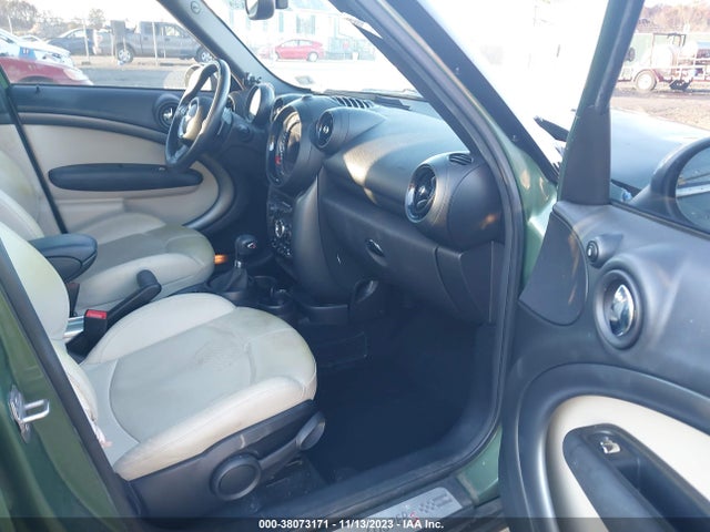 2016 MINI COUNTRYMAN WMWZC5C57GWU20703 Photo 4