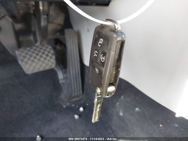 1VWGT7A32HC040773 Volkswagen Passat 1.8t Se