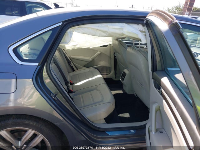 1VWGT7A32HC040773 Volkswagen Passat 1.8t Se