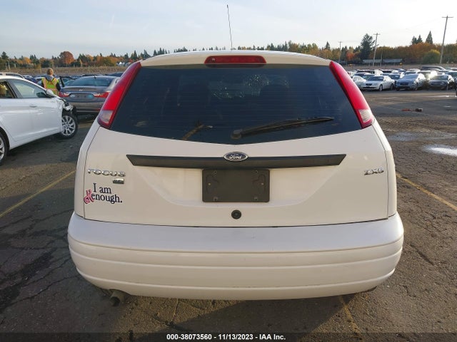 2005 FORD FOCUS ZX5 VIN: 3FAFP37N35R138993