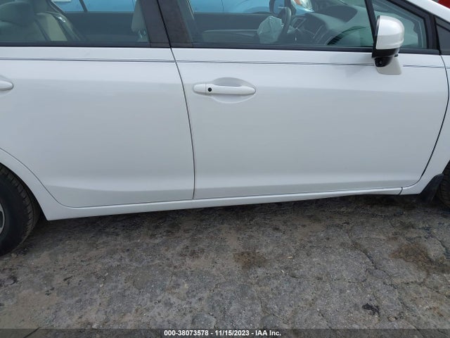 Honda CIVIC HYBRID 2015 19XFB4F29FE002429 Image 13