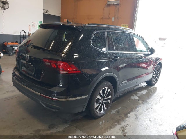 3VV1B7AX4NM066849 Volkswagen TIGUAN S
