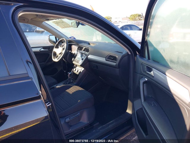 3VV1B7AX4NM066849 Volkswagen TIGUAN S