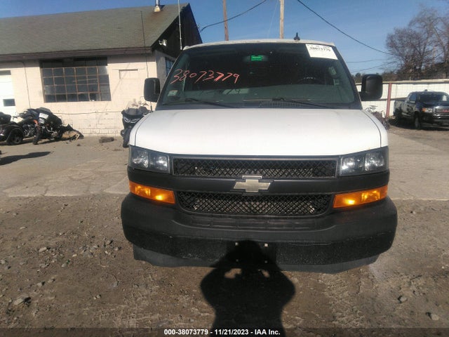 Chevrolet Express 2500 Work Van 2018 1GCWGAFP5J1203588 Image 12