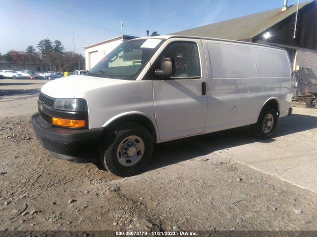 Chevrolet Express 2500 Work Van 2018 1GCWGAFP5J1203588 Image 2