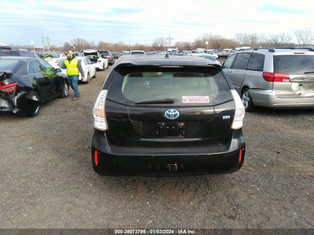 Toyota Prius V Two 2014 JTDZN3EU8EJ001324 Image 16