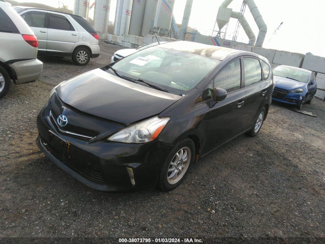 Toyota Prius V Two 2014 JTDZN3EU8EJ001324 Image 2