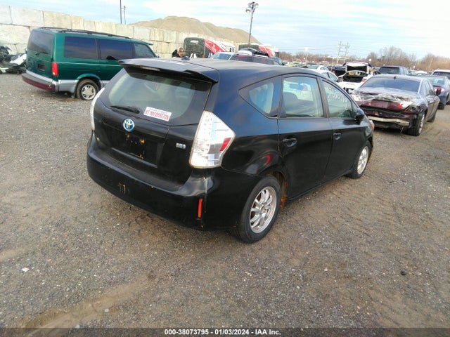 Toyota Prius V Two 2014 JTDZN3EU8EJ001324 Image 4