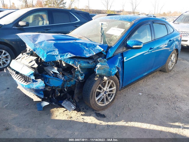 2015 FORD FOCUS SE VIN: 1FADP3F28FL253927