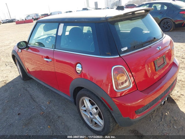 2010 MINI COOPER S WMWMF7C57ATZ71736 Photo 2