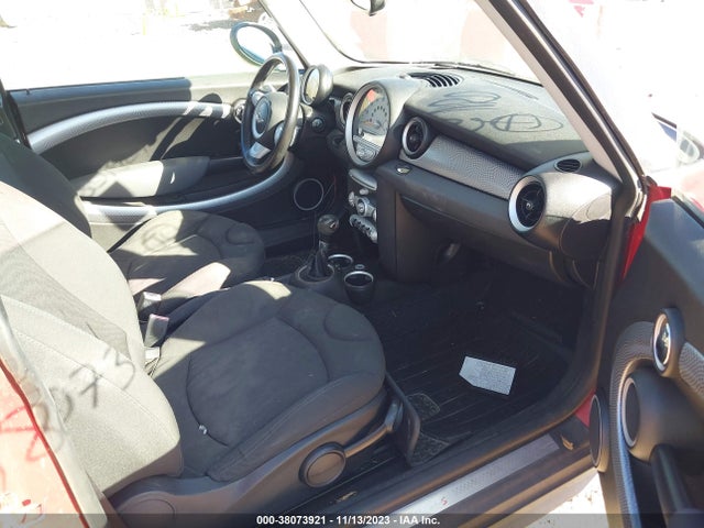 2010 MINI COOPER S WMWMF7C57ATZ71736 Photo 4