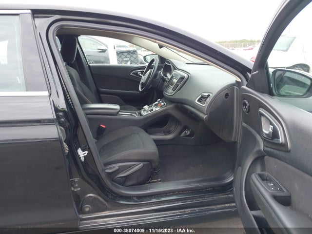 Chrysler 200 Limited 2016 1C3CCCAB9GN109385 Image 5