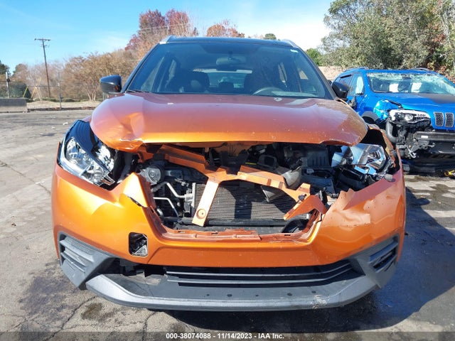 2018 NISSAN KICKS SV VIN: 3N1CP5CU9JL519818
