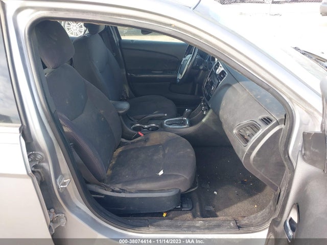 Aukcja sprzedaży 2014 Chrysler 200 Touring, vin: 1C3CCBBB1EN137638, numer aukcji: 38074414
