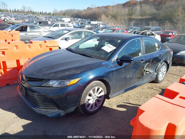 Toyota CAMRY LE 2020 4T1C11AK9LU903336 Image 2