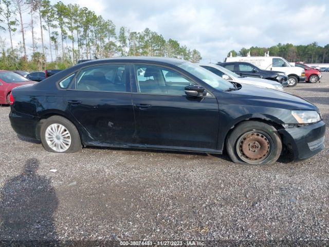 1VWAT7A33EC107253 Volkswagen Passat 1.8t S