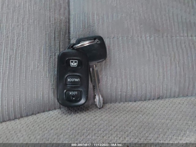 2000 TOYOTA 4RUNNER SR5 V6 VIN: JT3HN86R3Y0265035