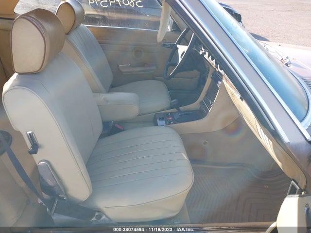 1983 MERCEDES-BENZ 380 SL VIN: WDBBA45A7DB023928
